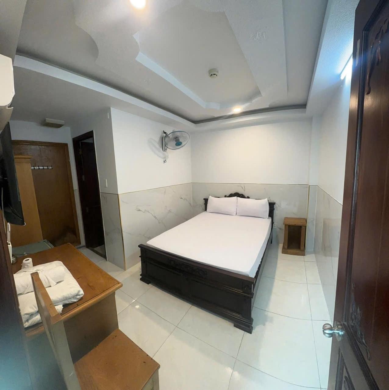 Hotel Anh Phuong II Хошимин Екстериор снимка